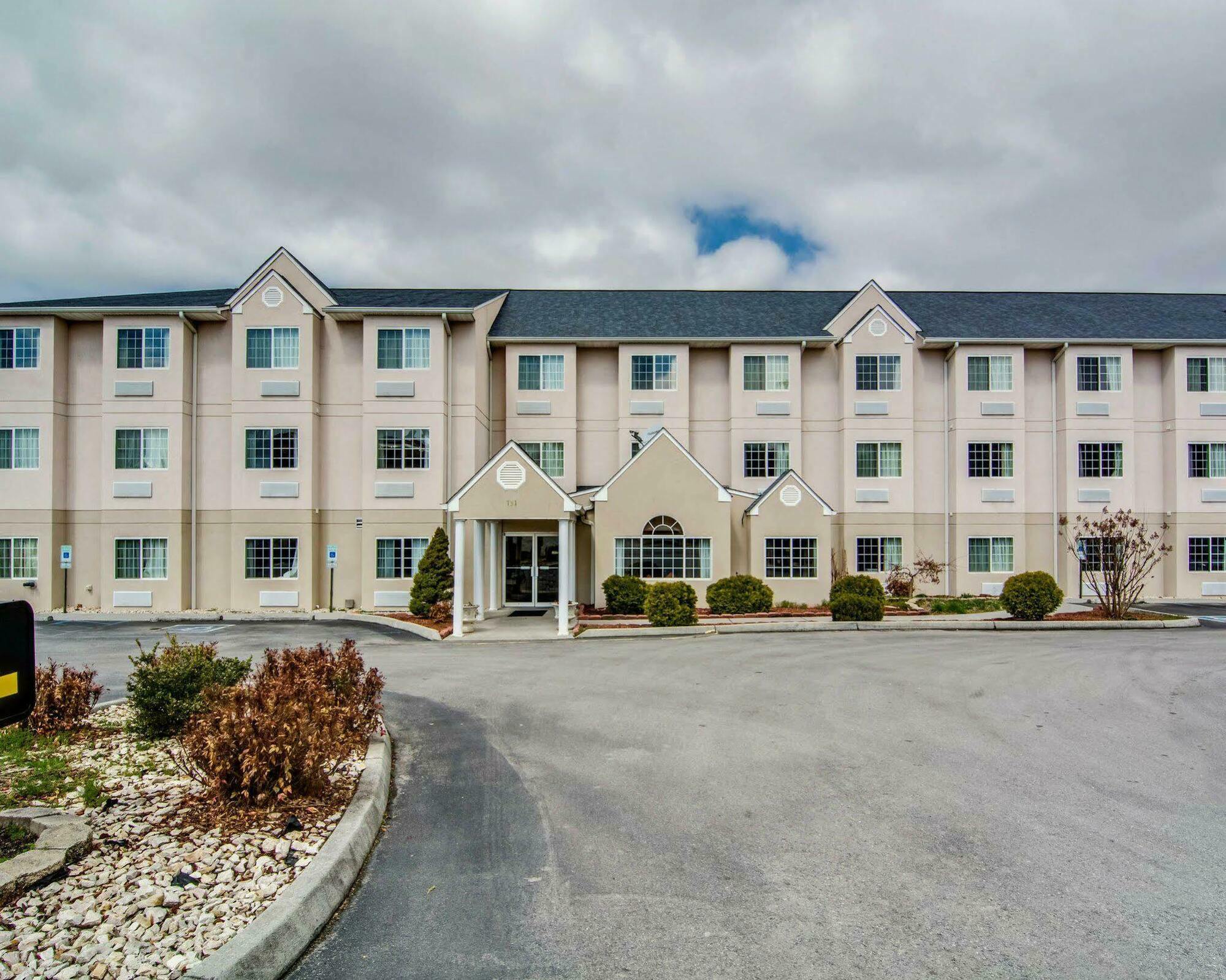 Quality Inn & Suites I-81 Exit 7 Bristol Buitenkant foto